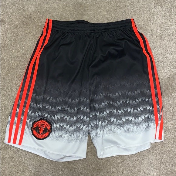 adidas manchester united shorts